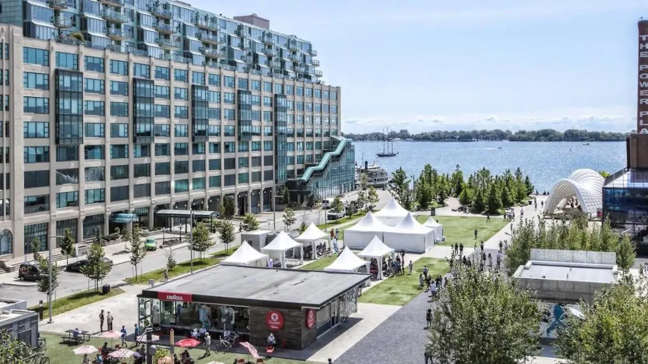 Queens Quay Lake View Apartment By Sts Toronto