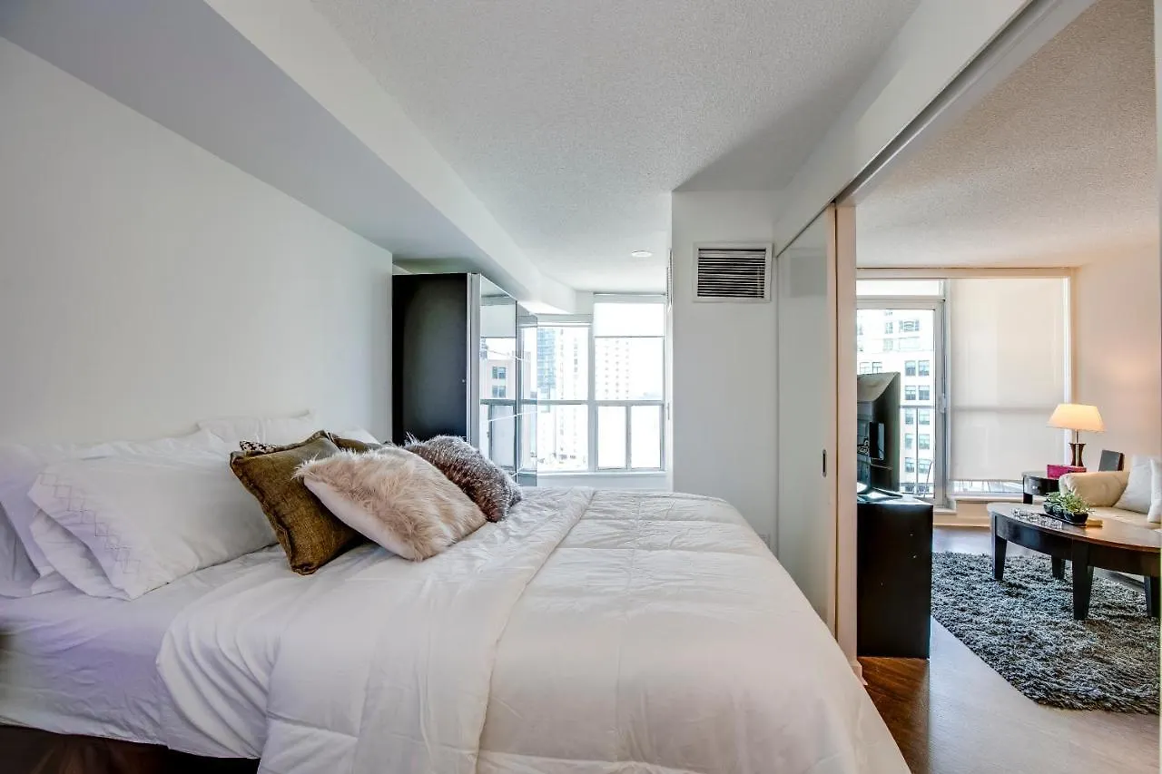 Queens Quay Lake View Apartment By Sts Toronto