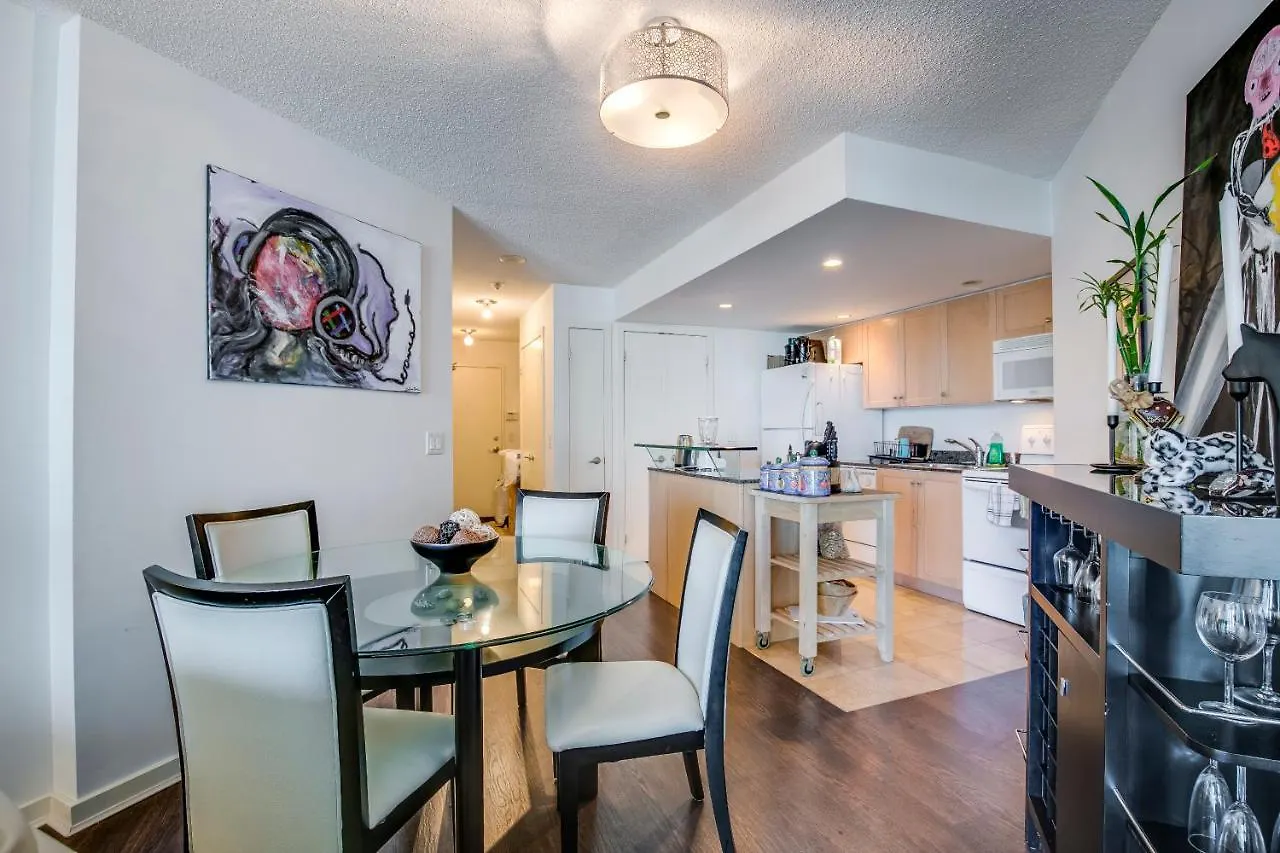 Queens Quay Lake View Apartment By Sts Toronto