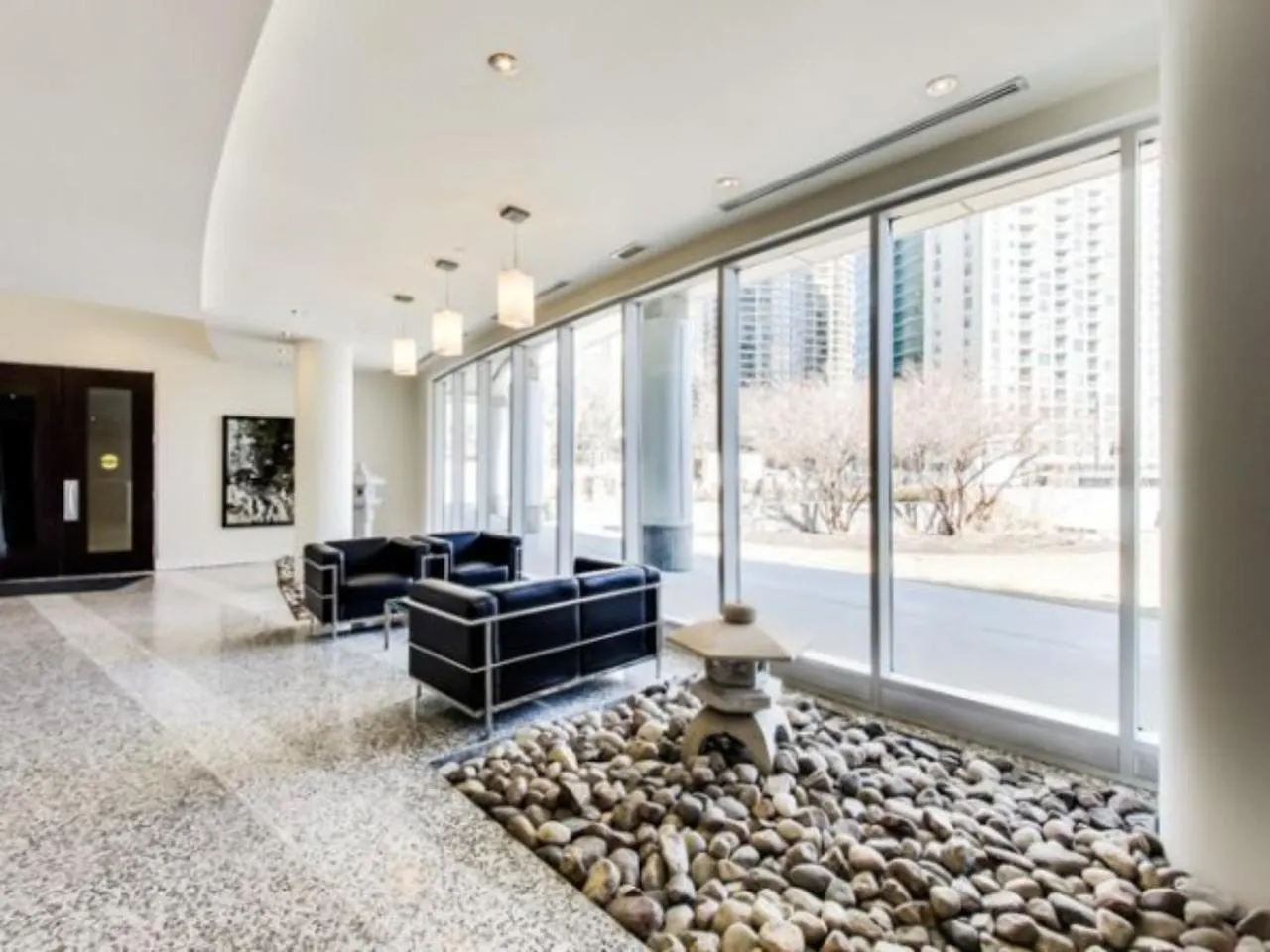 Queens Quay Lake View Apartment By Sts Toronto Canada