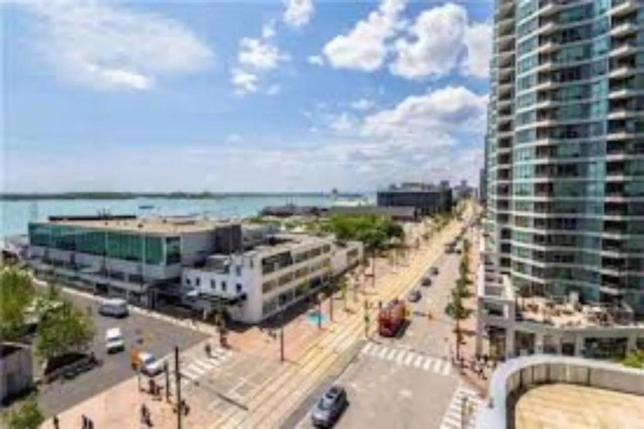 Queens Quay Lake View Apartment By Sts Toronto Canada