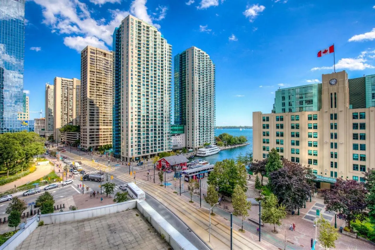 Queens Quay Lake View Apartment By Sts location