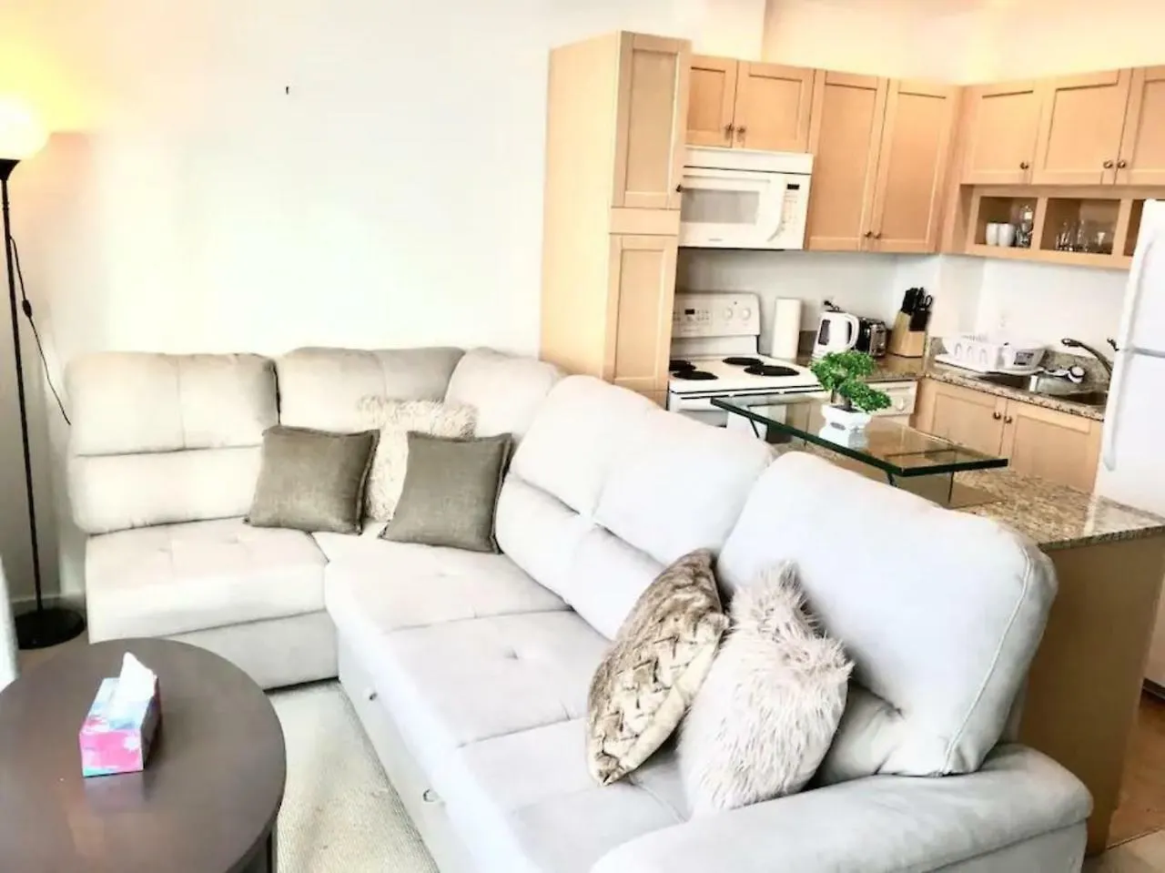 Queens Quay Lake View Apartment By Sts Toronto