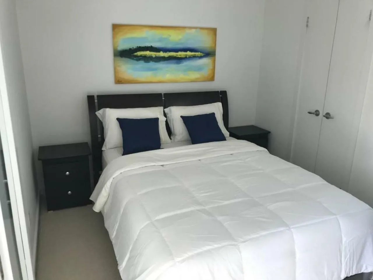 Queens Quay Lake View Apartment By Sts Toronto